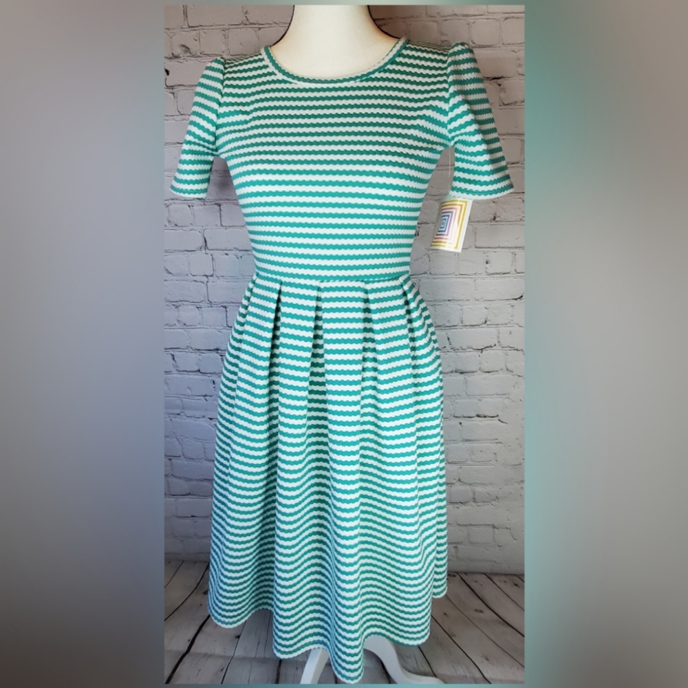 NWT Lularoe Amelia Dress